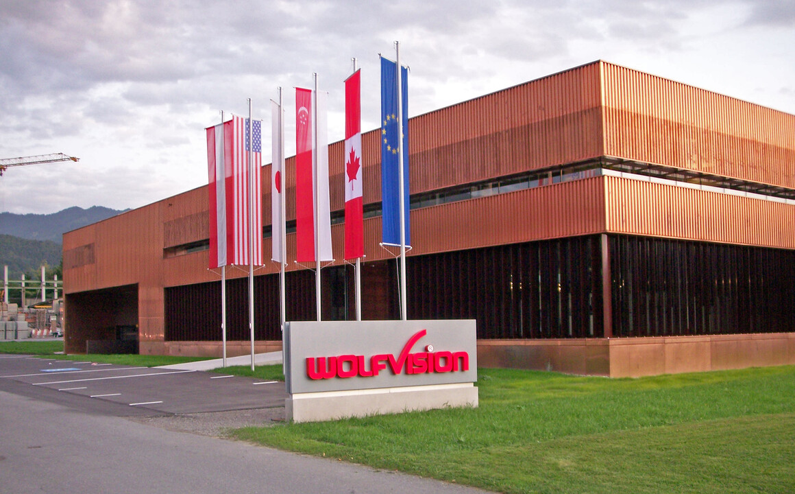 Gebäude des WolfVision Hauptsitzes in Klaus, Vorarlberg, Österreich