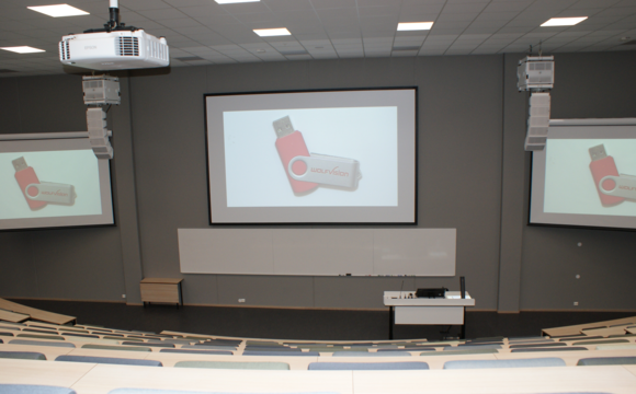 WolfVision VZ-3neo Visualizer installiert in einem Hörsaal der BI Norwegische Wirtschaftshochschule...
