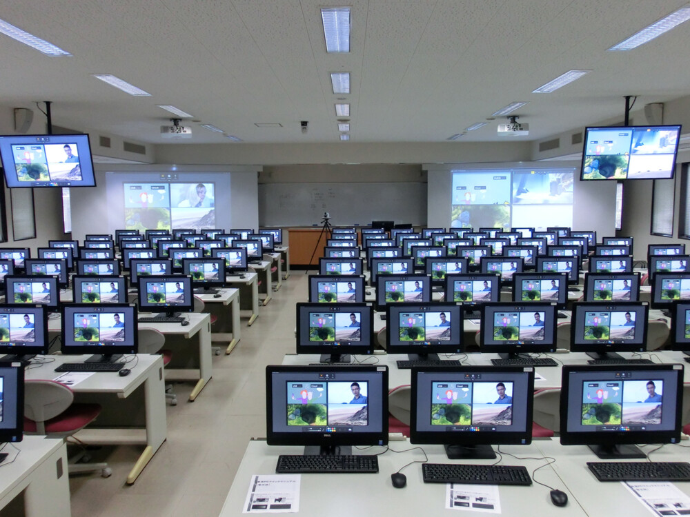 WolfVision Cynap：日本の岡山大学の127台のコンピューターへのマルチメディアストリーミングと録音の同時実行。