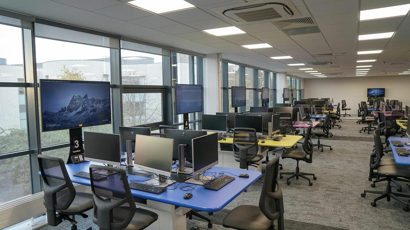 Multi-functional active learning collaboration room, University of Dundee, Dalhousie Building